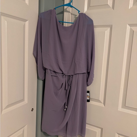 JESSICA HOWARD
Plus Size Boat-Neck Blouson Faux-Wrap Dress - Picture 2 of 3